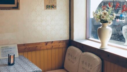 을지로 노포 맛집 골목 내부 분위기