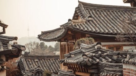 익선동 한옥카페 골목 전경