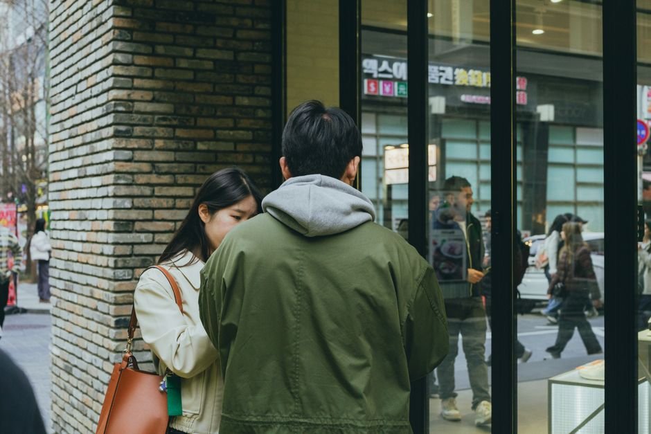 연남동 골목 브런치 카페 거리 풍경