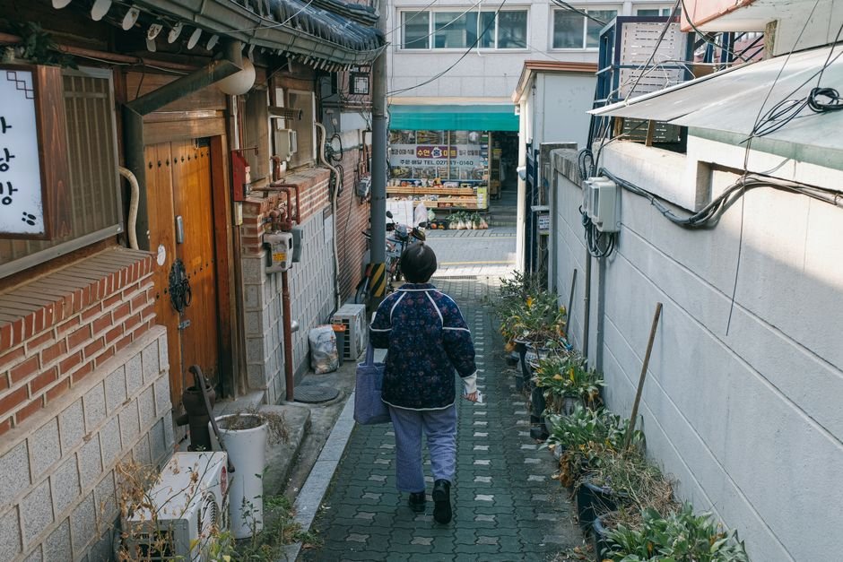 익선동 한옥카페 골목 풍경